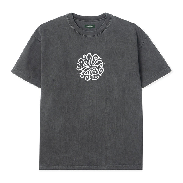 Pepper Wreath T-Shirt